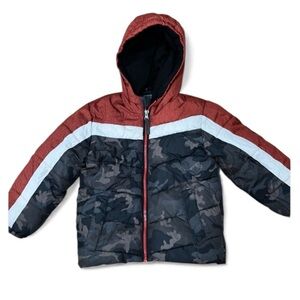 BOYS SEQUOIA SIZE 4 Red and Camouflage Hooded Jacket